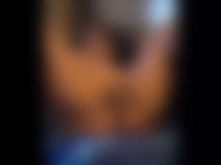 Honestlyfux's Live Sex Cam Show