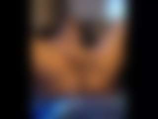 Honestlyfux's Live Sex Cam Show