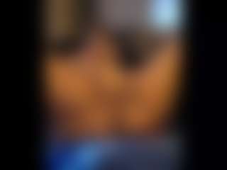 Honestlyfux's Live Sex Cam Show
