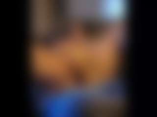 Honestlyfux's Live Sex Cam Show