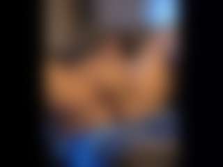Honestlyfux's Live Sex Cam Show