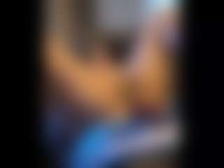 Honestlyfux's Live Sex Cam Show