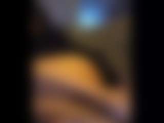 Honestlyfux's Live Sex Cam Show