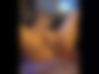 Honestlyfux's Live Sex Cam Show