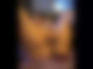 Honestlyfux's Live Sex Cam Show