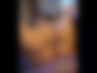 Honestlyfux's Live Sex Cam Show