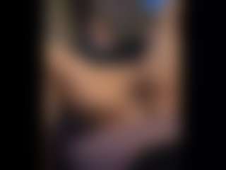 Honestlyfux's Live Sex Cam Show