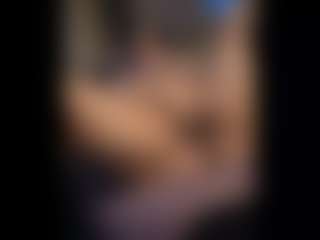 Honestlyfux's Live Sex Cam Show