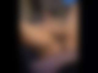 Honestlyfux's Live Sex Cam Show