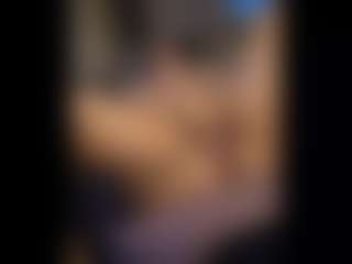 Honestlyfux's Live Sex Cam Show