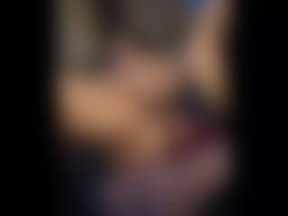 Honestlyfux's Live Sex Cam Show