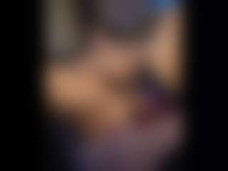 Honestlyfux's Live Sex Cam Show