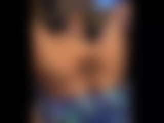 Honestlyfux's Live Sex Cam Show