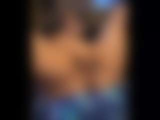 Honestlyfux's Live Sex Cam Show