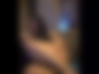 Honestlyfux's Live Sex Cam Show