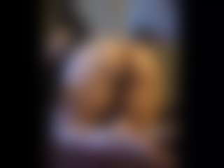 Honestlyfux's Live Sex Cam Show