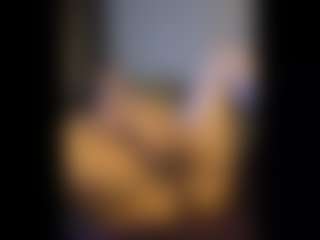 Honestlyfux's Live Sex Cam Show