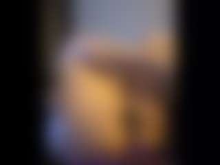 Honestlyfux's Live Sex Cam Show