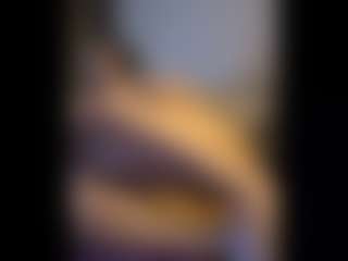 Honestlyfux's Live Sex Cam Show