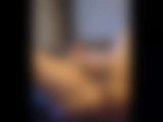 Honestlyfux's Live Sex Cam Show