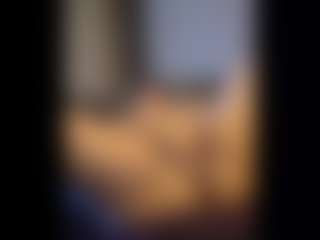 Honestlyfux's Live Sex Cam Show