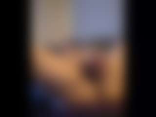 Honestlyfux's Live Sex Cam Show