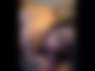 Honestlyfux's Live Sex Cam Show