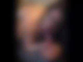 Honestlyfux's Live Sex Cam Show