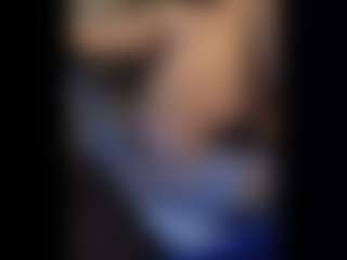 Honestlyfux's Live Sex Cam Show