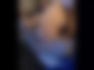 Honestlyfux's Live Sex Cam Show