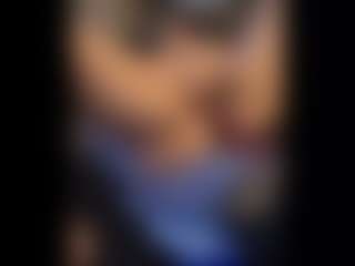 Honestlyfux's Live Sex Cam Show