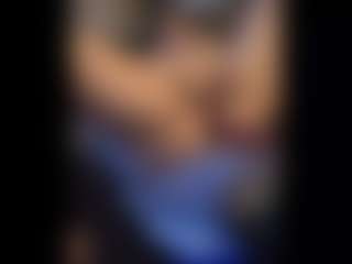 Honestlyfux's Live Sex Cam Show
