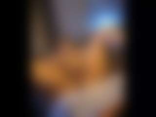 Honestlyfux's Live Sex Cam Show