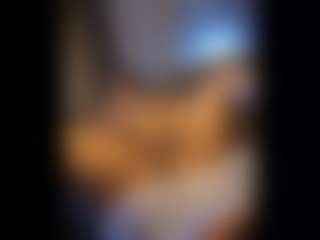 Honestlyfux's Live Sex Cam Show