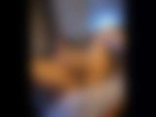 Honestlyfux's Live Sex Cam Show