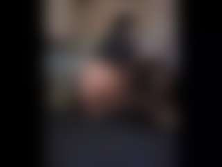 Honestlyfux's Live Sex Cam Show