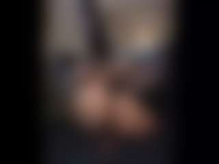 Honestlyfux's Live Sex Cam Show