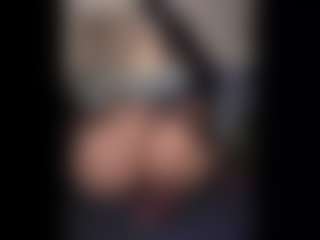 Honestlyfux's Live Sex Cam Show