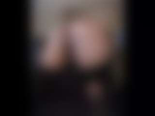 Honestlyfux's Live Sex Cam Show