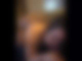 Honestlyfux's Live Sex Cam Show