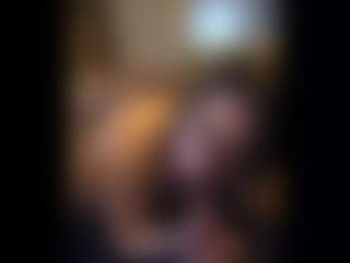 Honestlyfux's Live Sex Cam Show