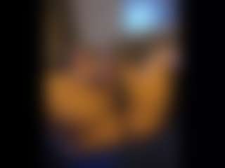 Honestlyfux's Live Sex Cam Show