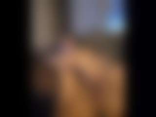 Honestlyfux's Live Sex Cam Show
