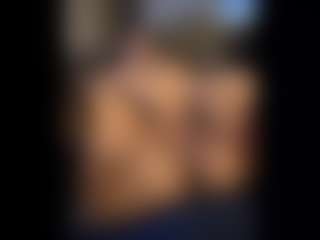 Honestlyfux's Live Sex Cam Show