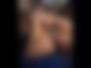 Honestlyfux's Live Sex Cam Show