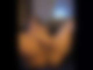 Honestlyfux's Live Sex Cam Show