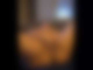 Honestlyfux's Live Sex Cam Show