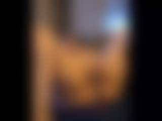 Honestlyfux's Live Sex Cam Show