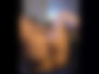Honestlyfux's Live Sex Cam Show