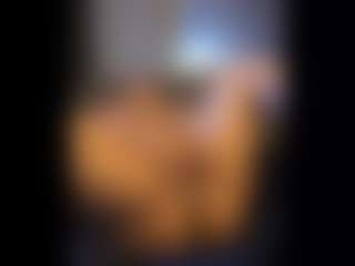Honestlyfux's Live Sex Cam Show